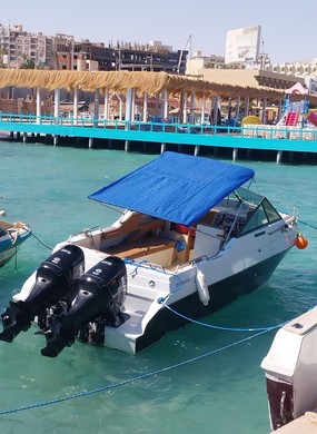 Speedboat with 2 motors